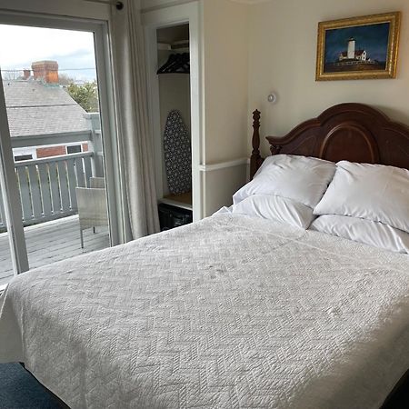 Brasswood Inn Провинстаун Екстериор снимка
