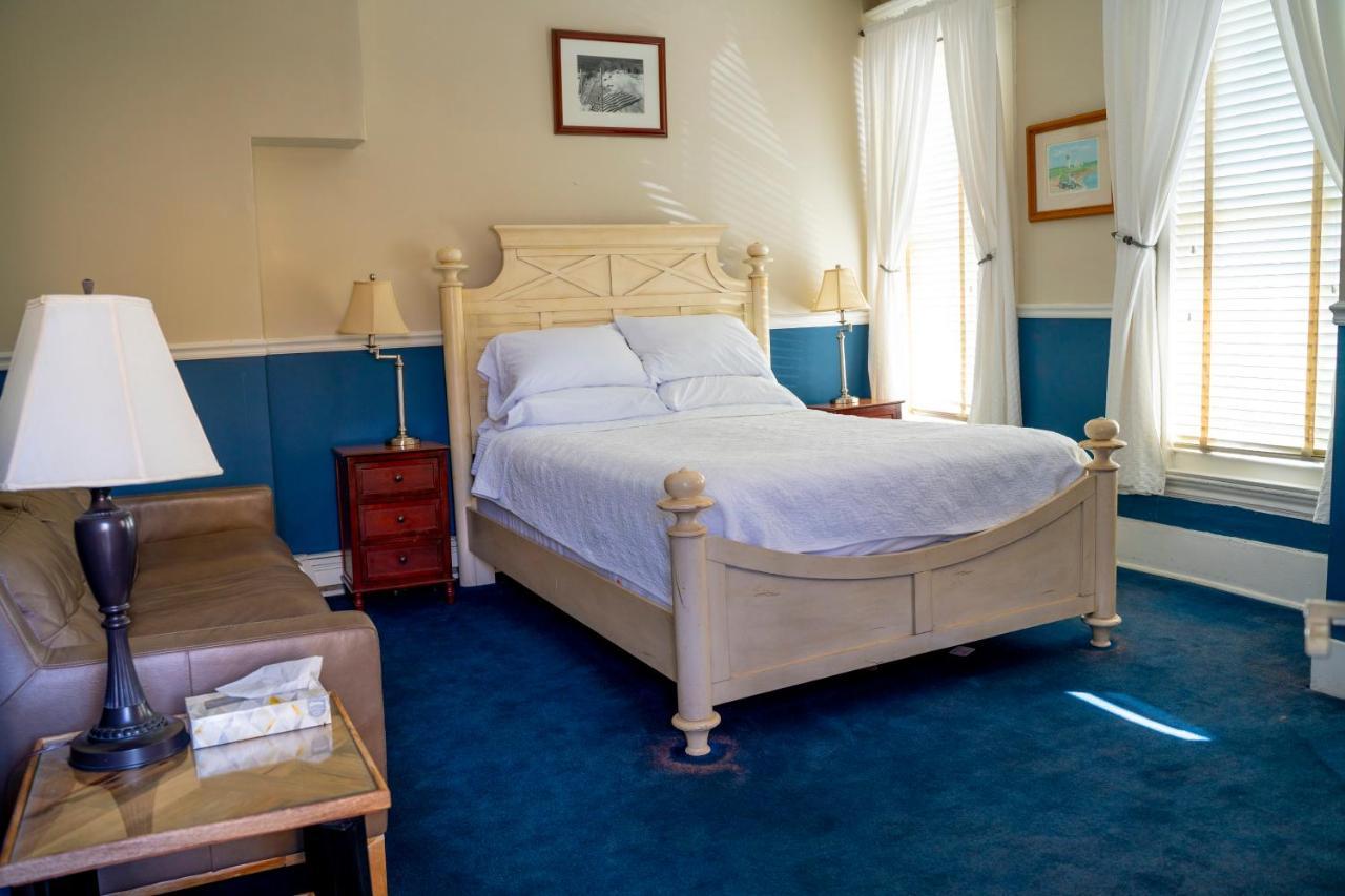 Brasswood Inn Провинстаун Екстериор снимка