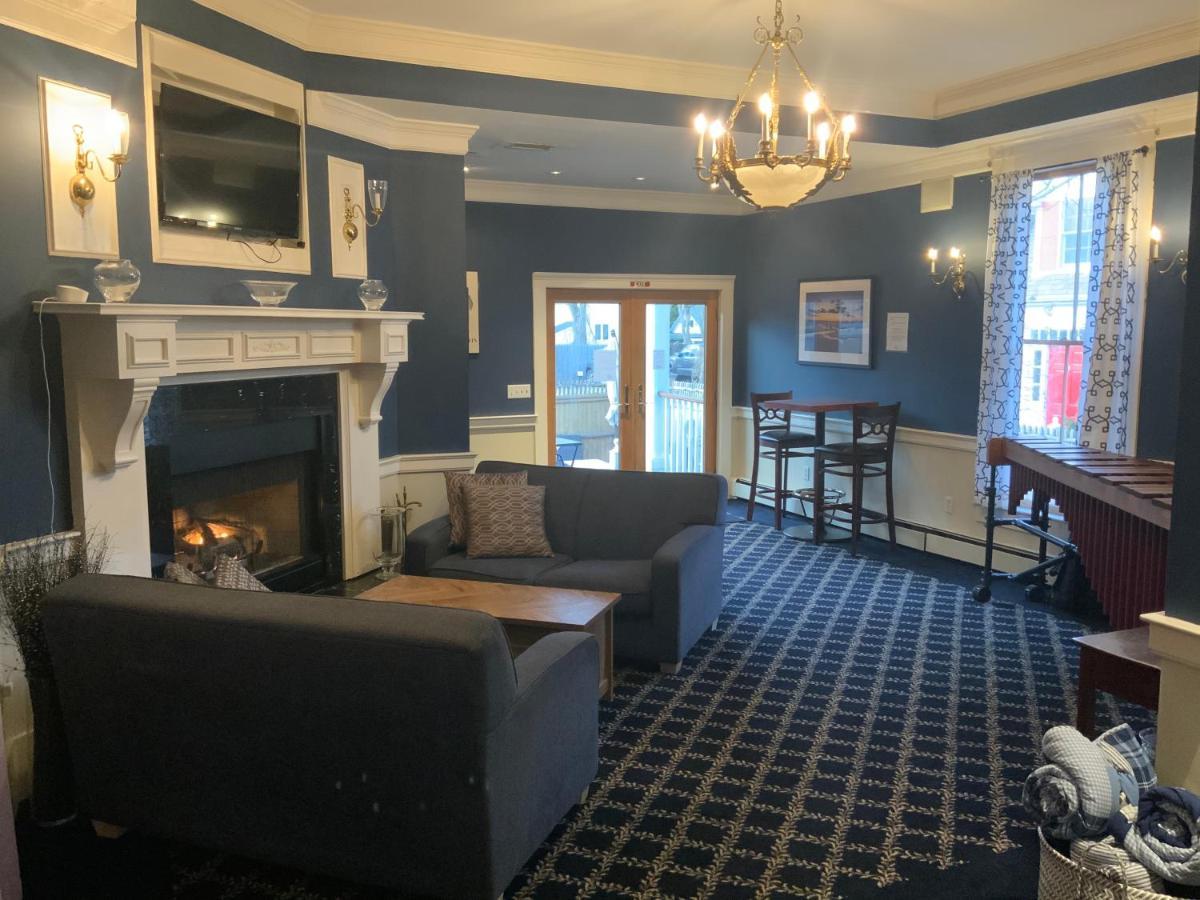 Brasswood Inn Провинстаун Екстериор снимка