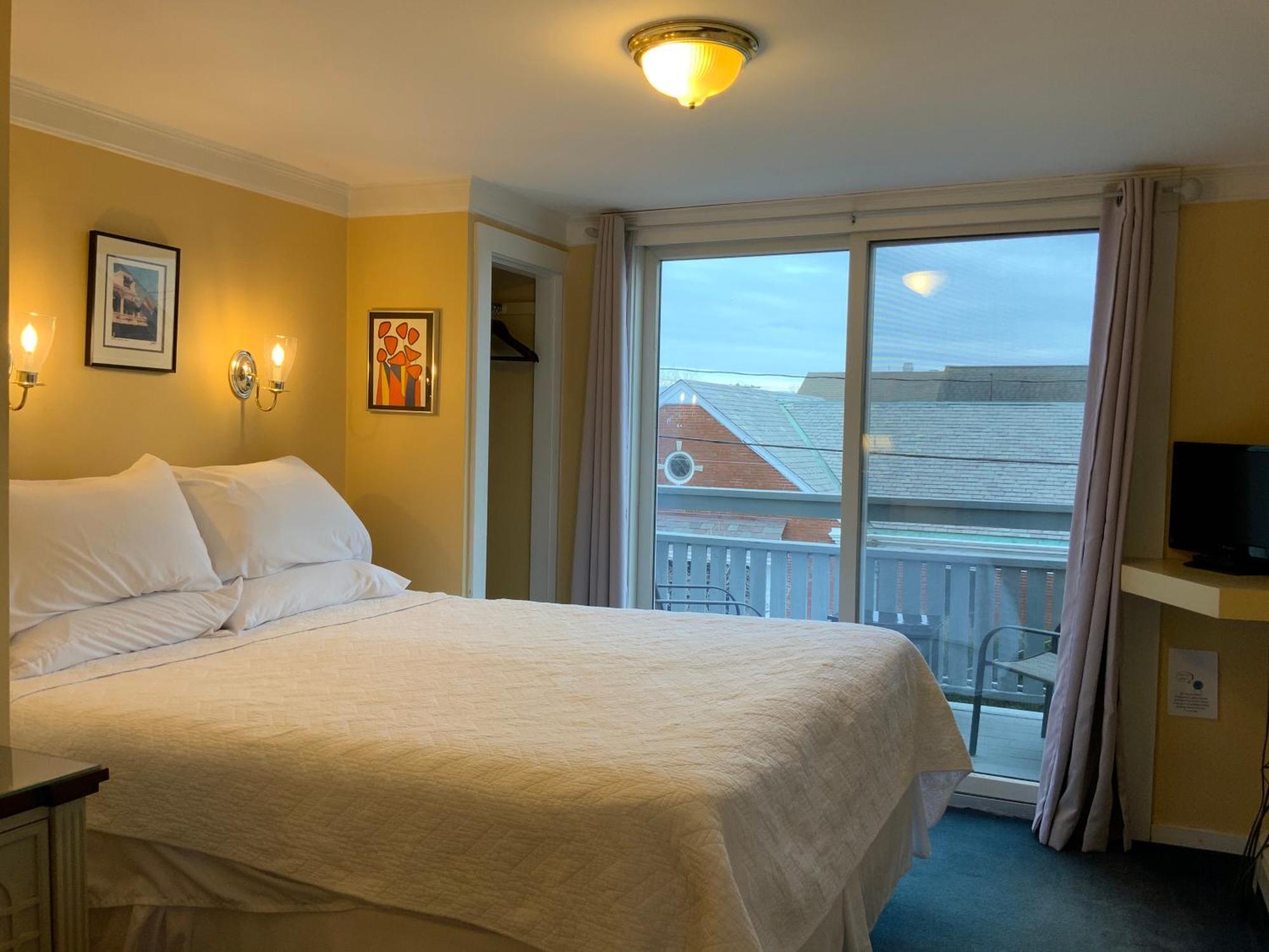 Brasswood Inn Провинстаун Екстериор снимка