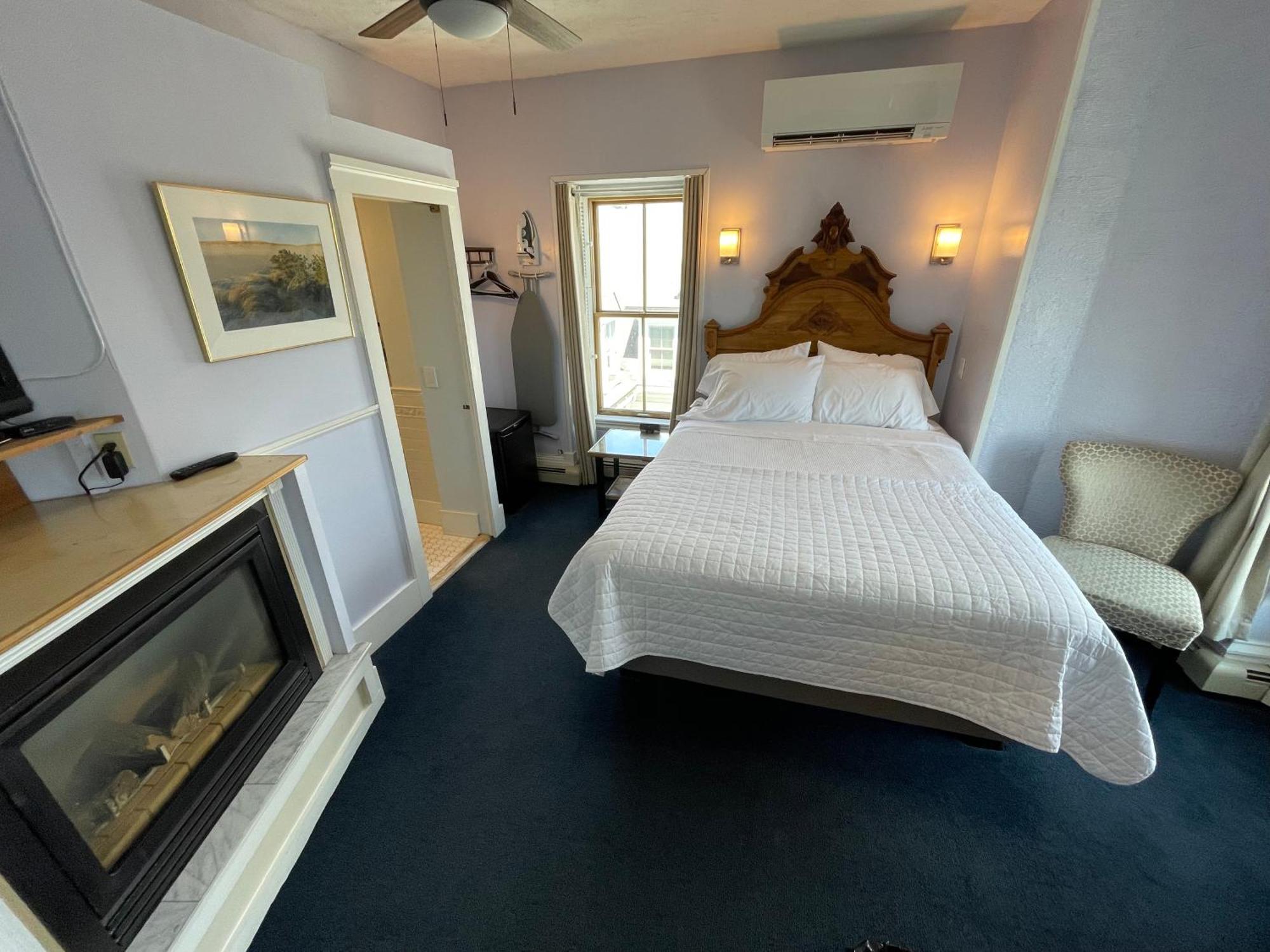 Brasswood Inn Провинстаун Екстериор снимка