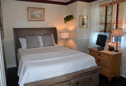 Brasswood Inn Провинстаун Екстериор снимка